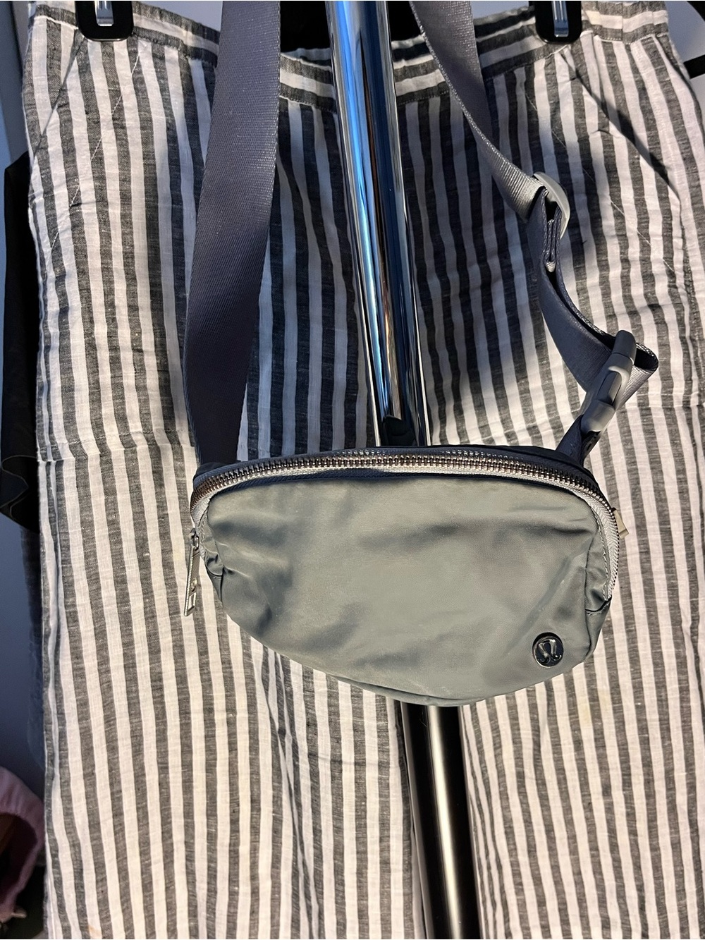 lululemon athletica gray crossbody mini bag
